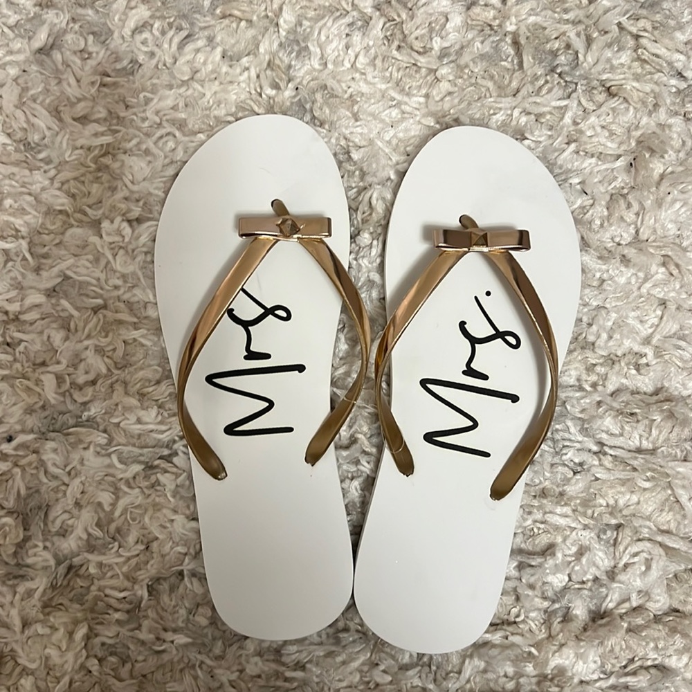 *Never Worn* Bridal flip flop sandals - ‘Mrs’ - White, Size 9